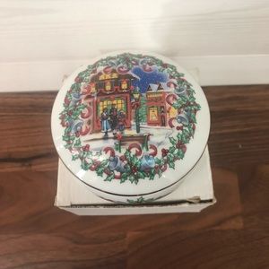 Vintage 1992 Heritage House music box
